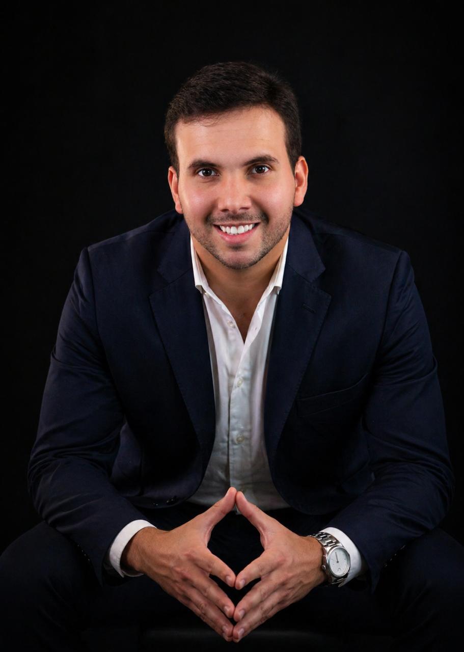 Dr. Álef Martins